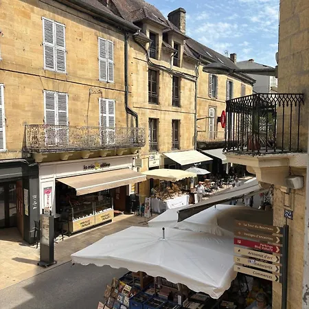 La Comtoise Du Barry , Centre Historique De * 萨尔拉拉卡内达